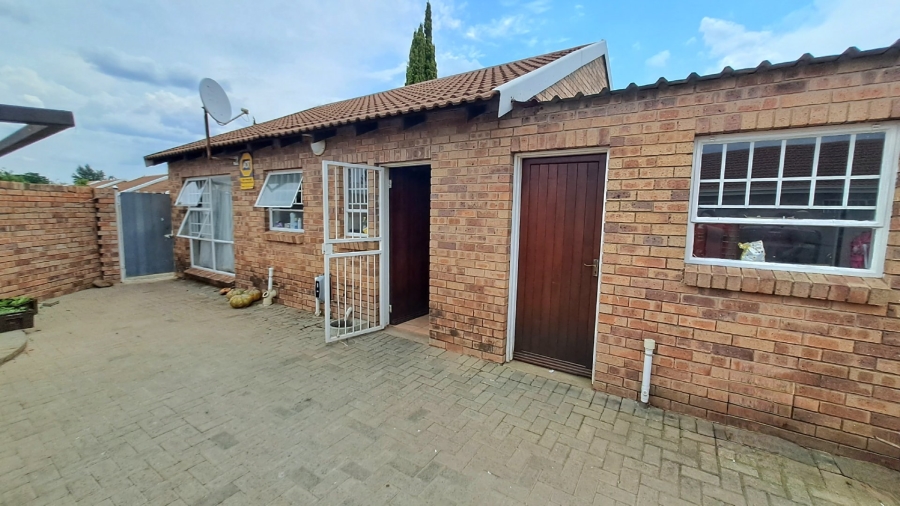3 Bedroom Property for Sale in Universitas Free State